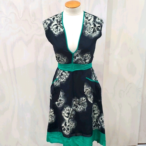 Colcci Gorgeous Black Floral Retro Dress Size Small - Picture 1 of 10